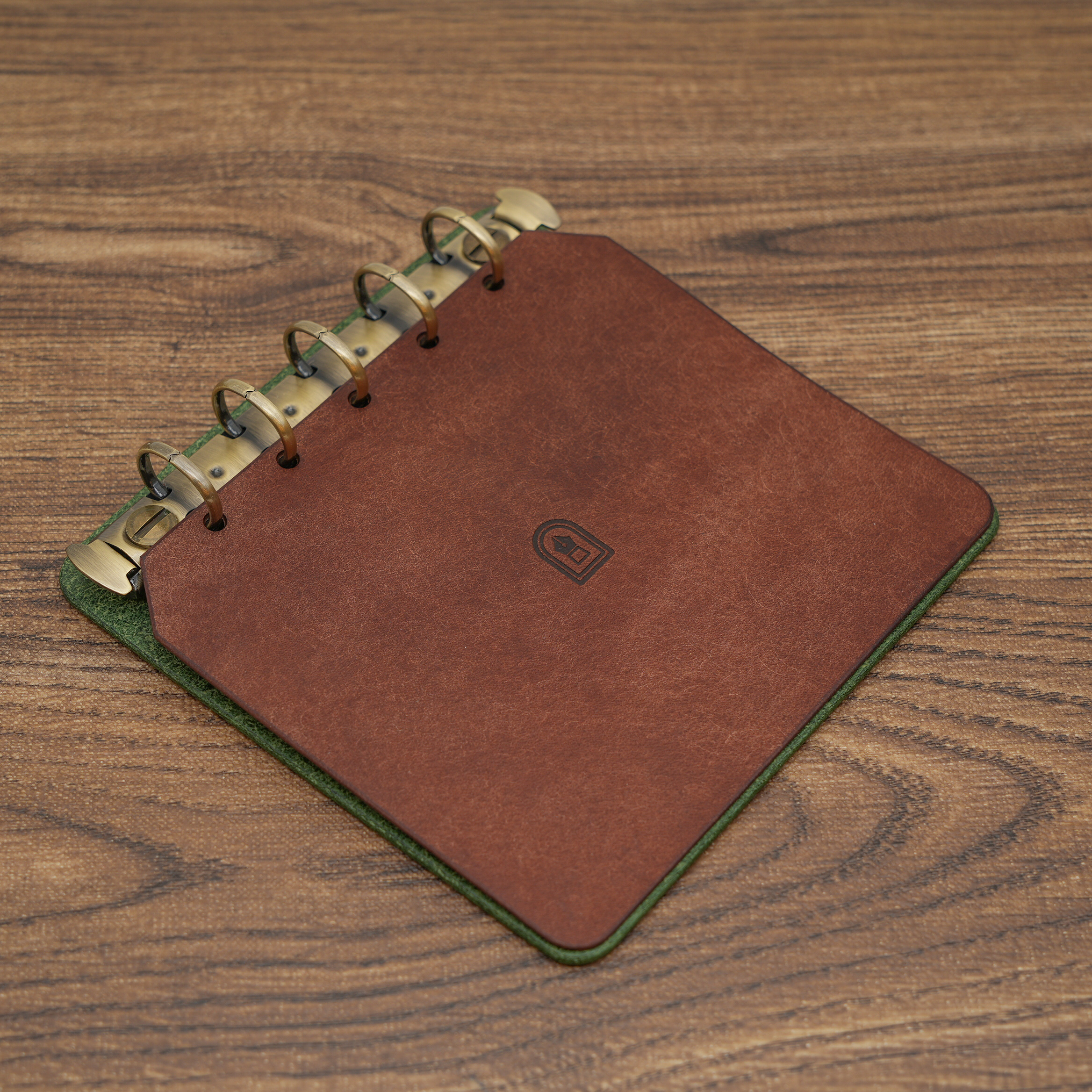 文具のキシダオリジナル　Ｍ５スクエア自由メモ　マルゴー（チョコ）＆アラスカ（グリーン）